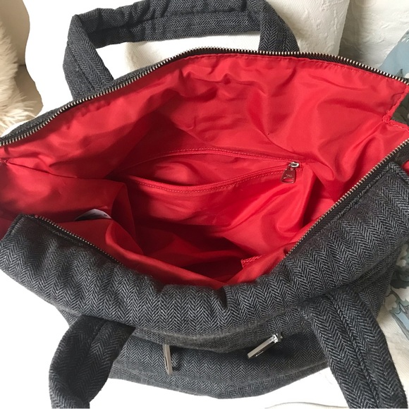 GAP flannel bag. Excellent used condition. - Picture 4 of 4